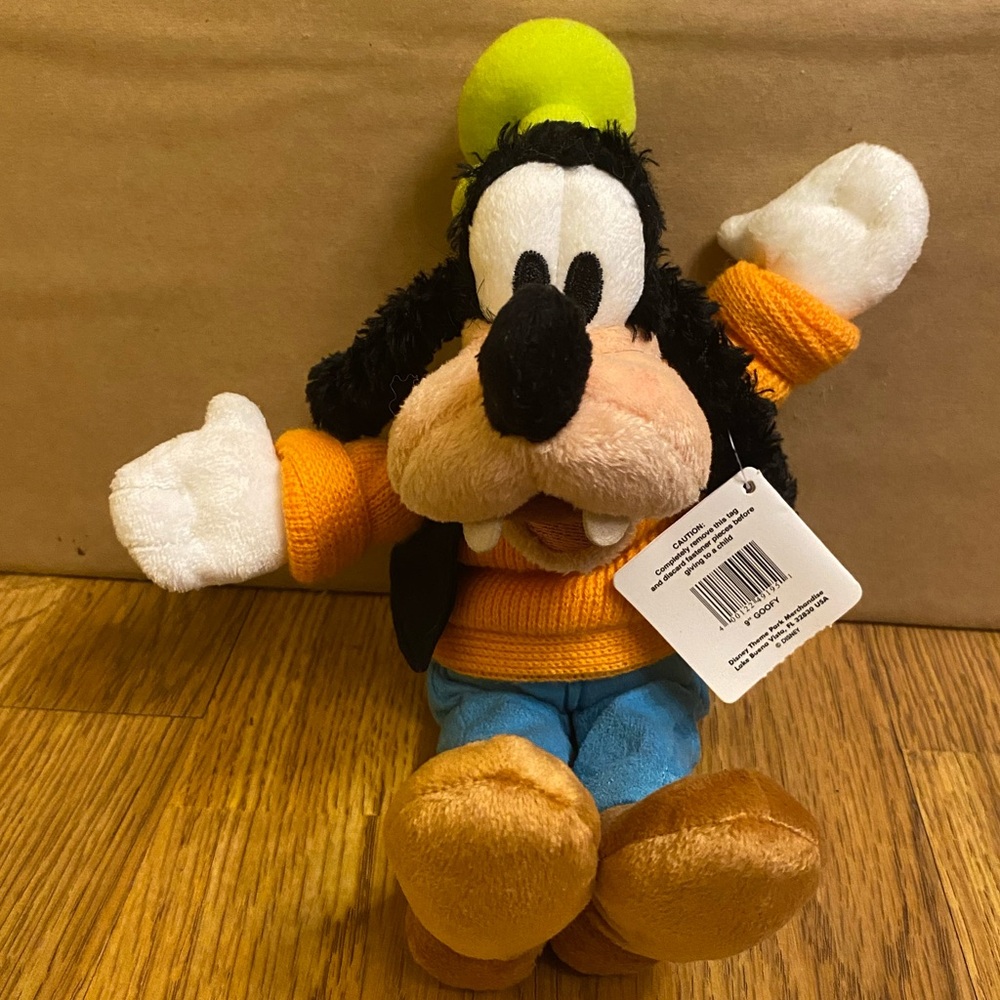 Authentic Disney Parks Goofy 11 Inch Tall Stuffed Animal Plush Toy